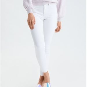 American Eagle White Jegging Size 4L